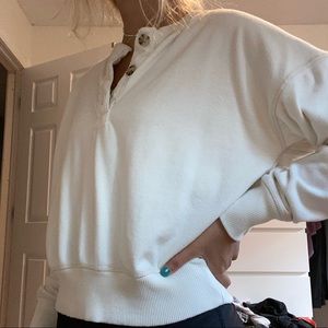 American Eagle pullover